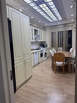 Satılır 4 otaqlı yeni tikili 150 m²