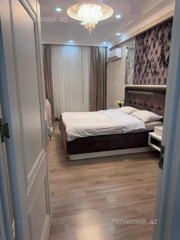 Satılır 4 otaqlı yeni tikili 150 m²