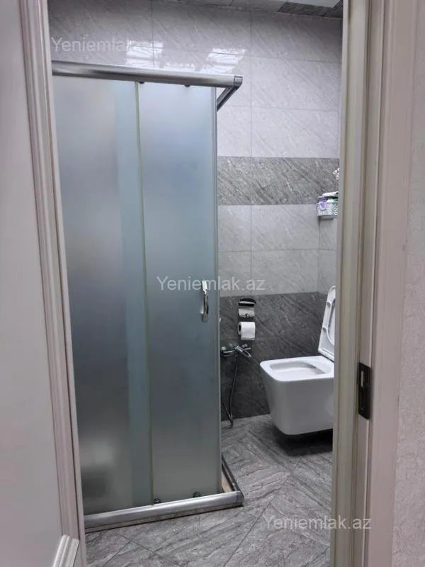 Satılır 4 otaqlı yeni tikili 150 m²