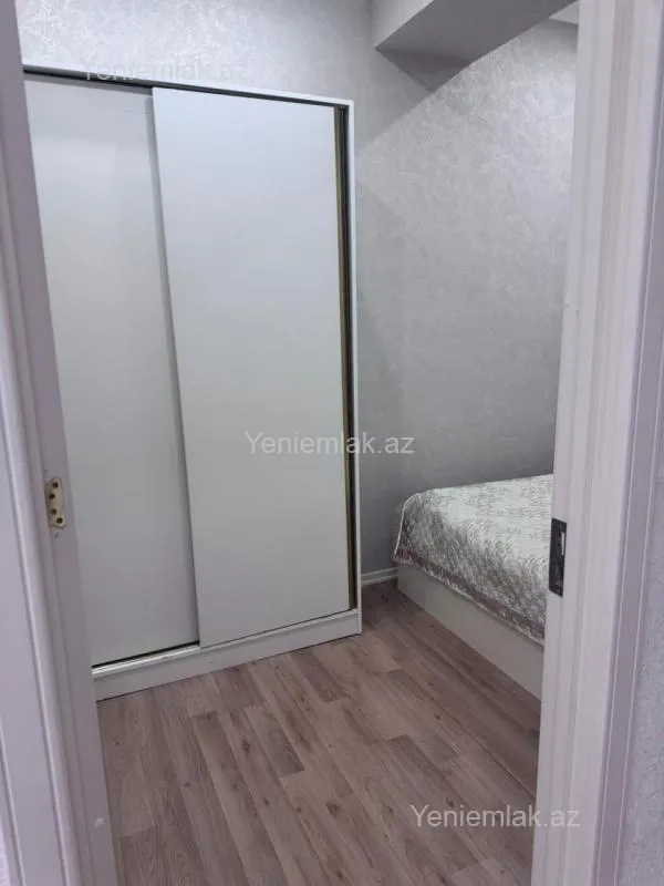 Satılır 4 otaqlı yeni tikili 150 m²