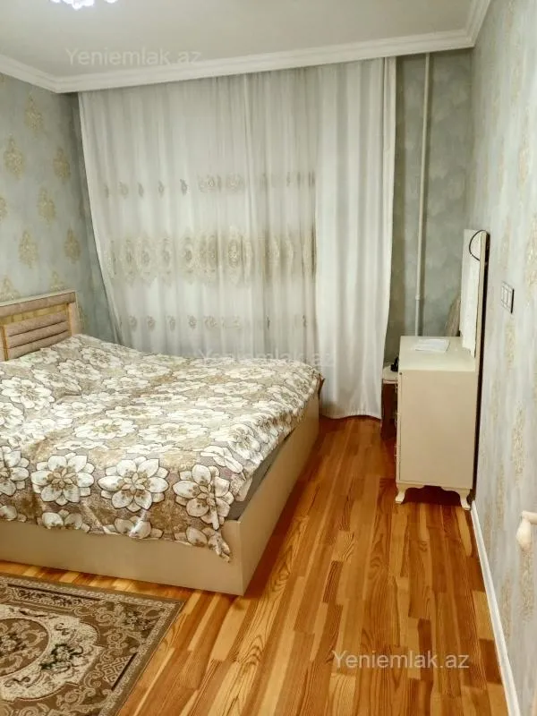 Satılır 5 otaqlı köhnə tikili 125 m²