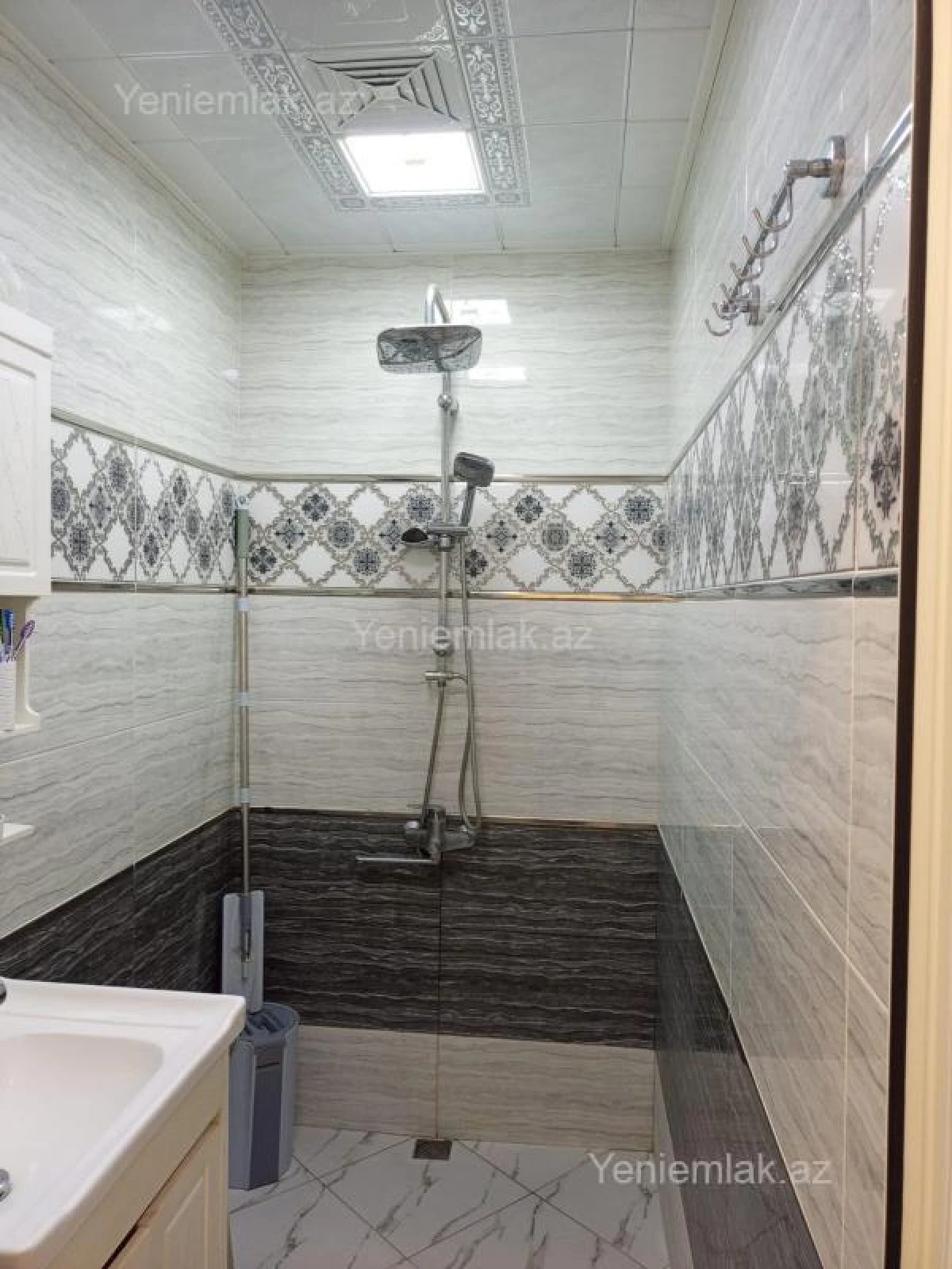 Satılır 5 otaqlı köhnə tikili 125 m²