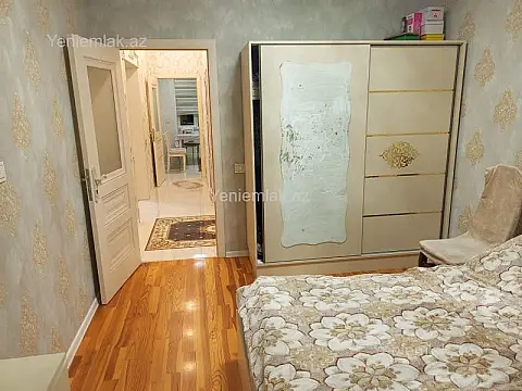 Satılır 5 otaqlı köhnə tikili 125 m²