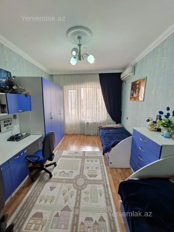 Satılır 3 otaqlı köhnə tikili 80 m²