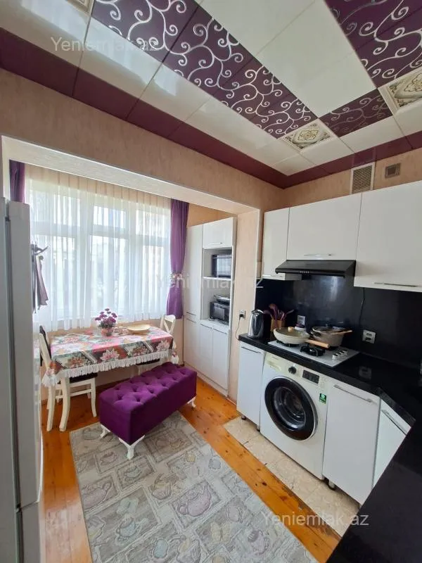 Satılır 3 otaqlı köhnə tikili 80 m²