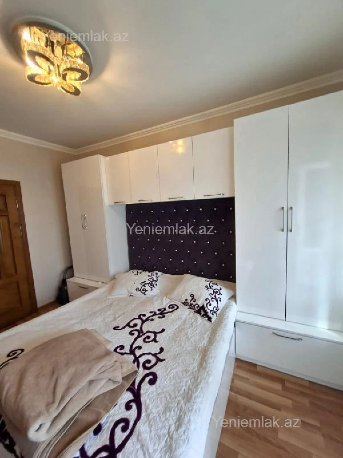 Satılır 3 otaqlı köhnə tikili 80 m²