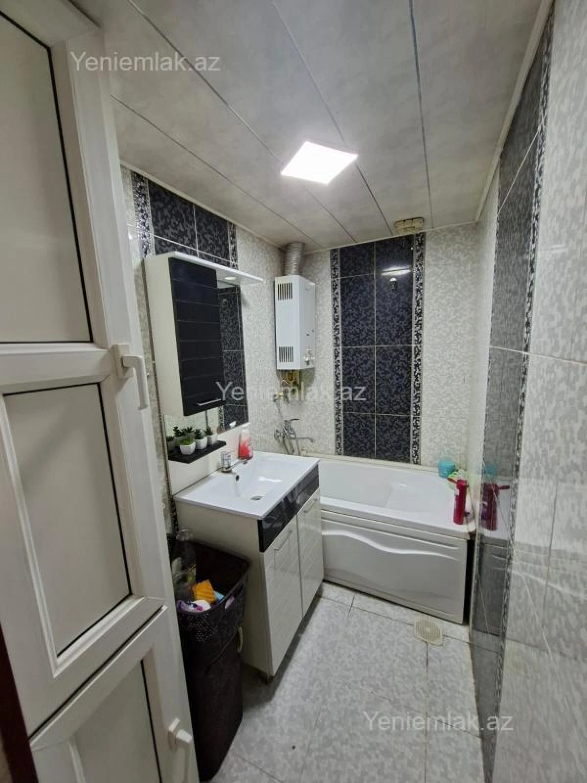 Satılır 3 otaqlı köhnə tikili 80 m²