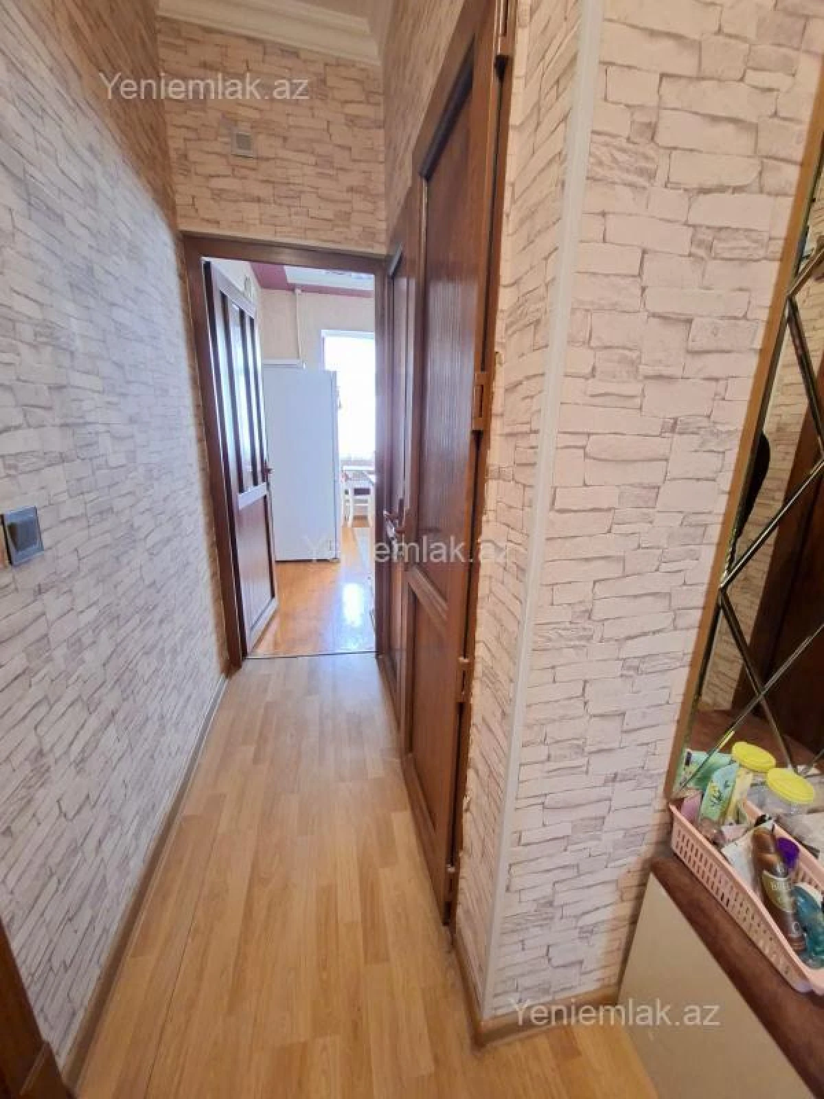 Satılır 3 otaqlı köhnə tikili 80 m²