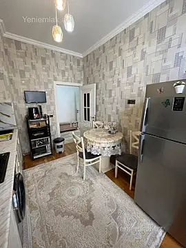 Satılır 2 otaqlı yeni tikili 60 m²