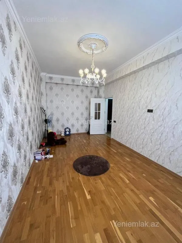 Satılır 2 otaqlı yeni tikili 60 m²