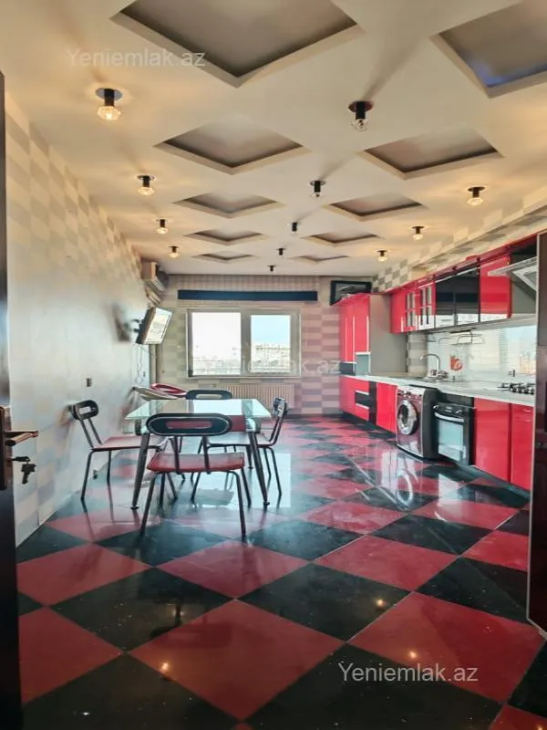 Satılır 4 otaqlı yeni tikili 182 m²