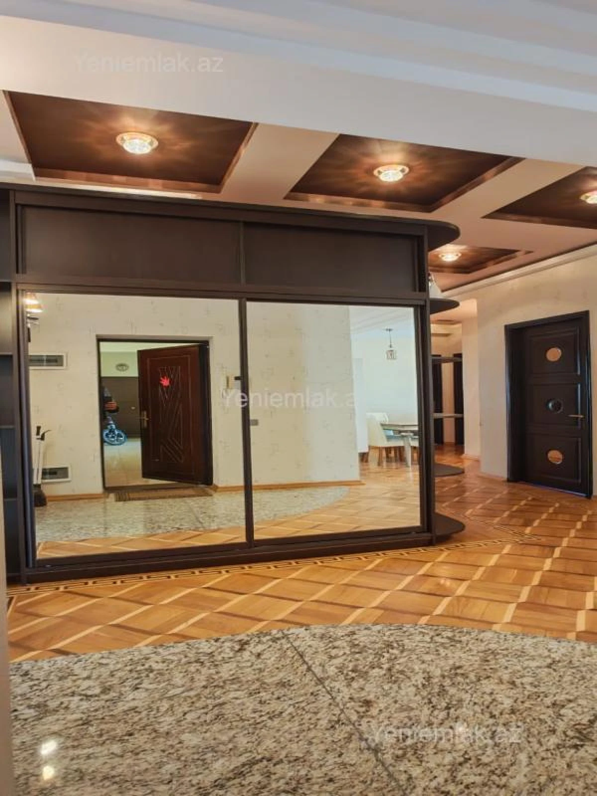 Satılır 4 otaqlı yeni tikili 182 m²