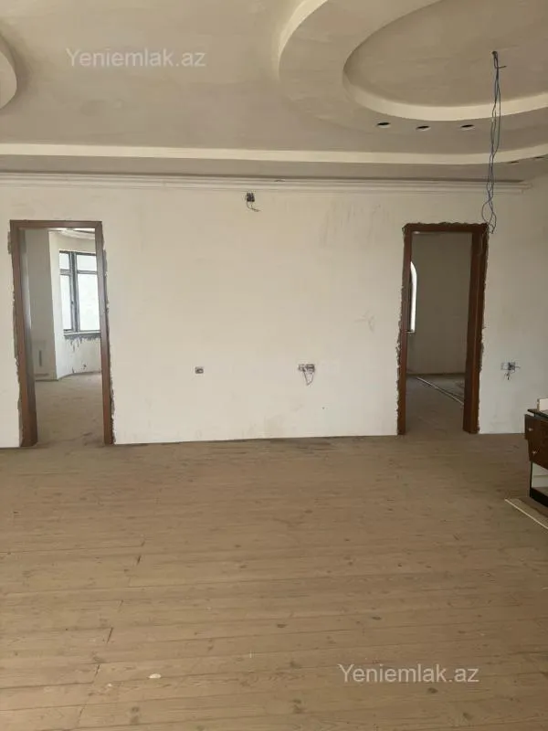 Satılır 5 otaqlı həyət evi 429 m²