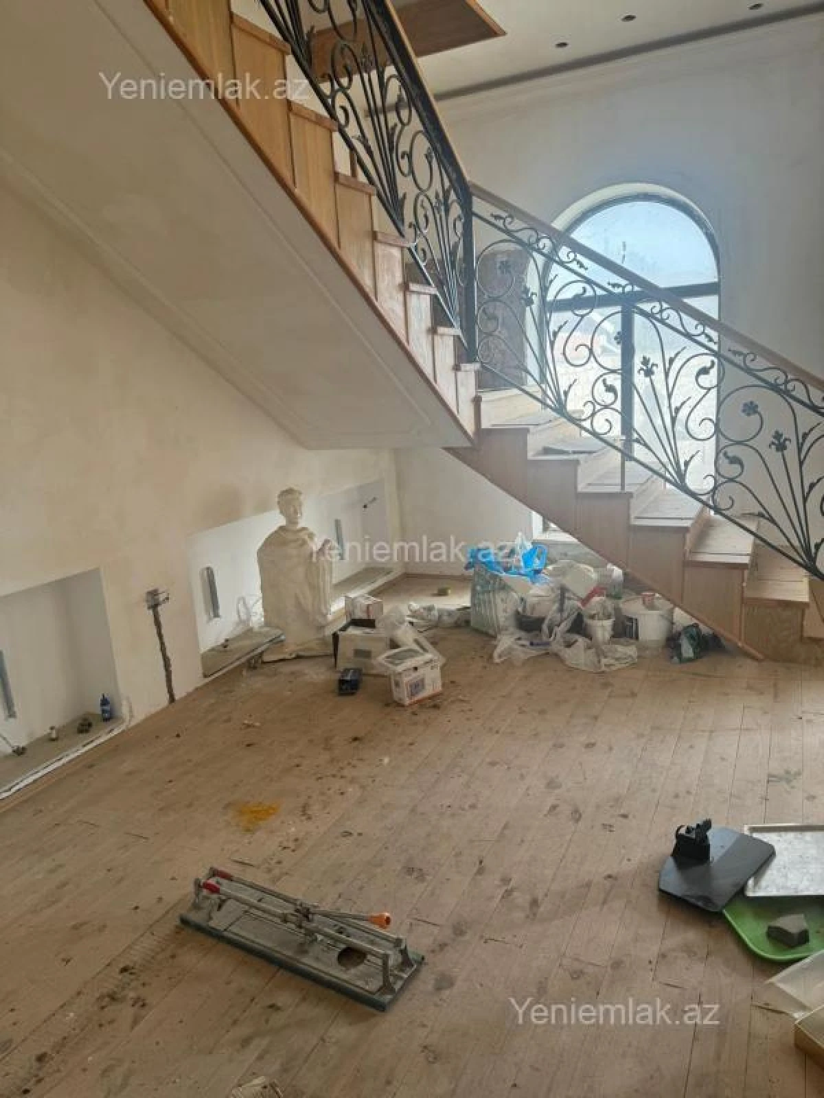 Satılır 5 otaqlı həyət evi 429 m²