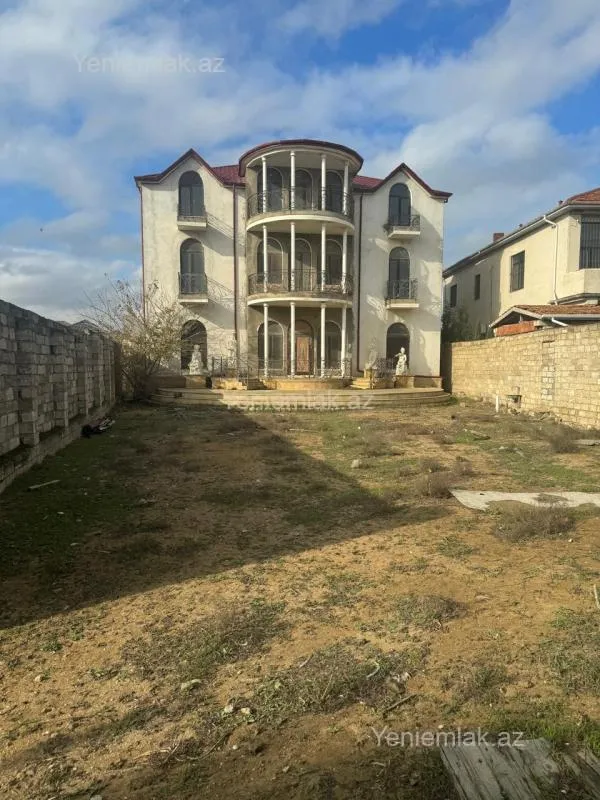 Satılır 5 otaqlı həyət evi 429 m²