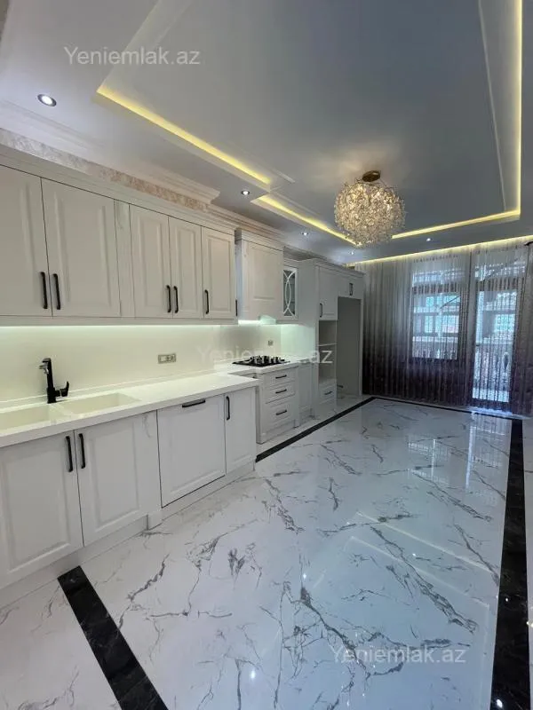 Satılır 3 otaqlı yeni tikili 136 m²