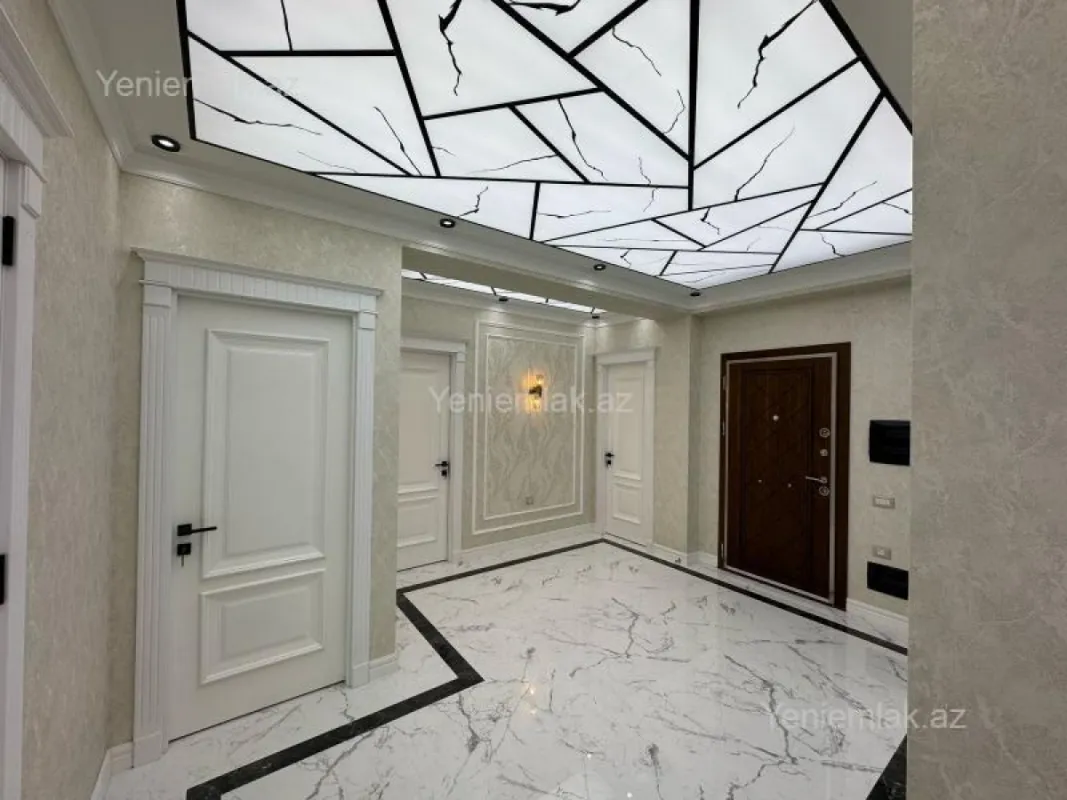 Satılır 3 otaqlı yeni tikili 136 m²