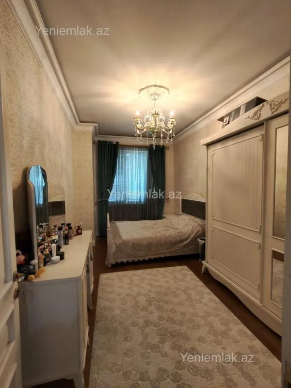 Satılır 3 otaqlı yeni tikili 100 m²