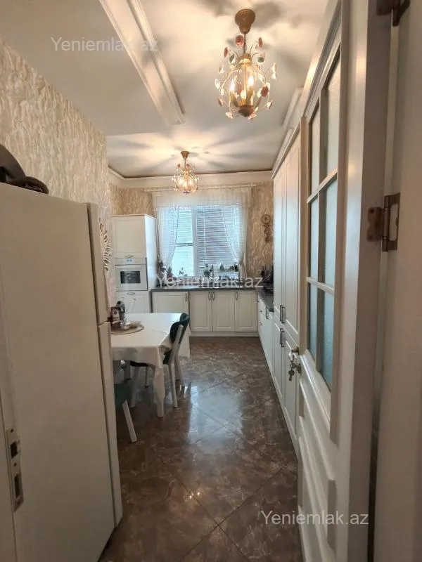 Satılır 3 otaqlı yeni tikili 100 m²