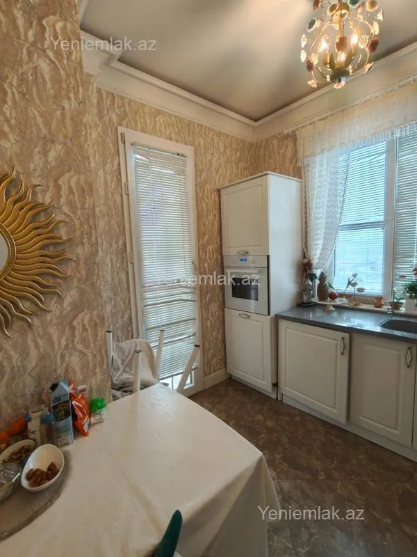 Satılır 3 otaqlı yeni tikili 100 m²