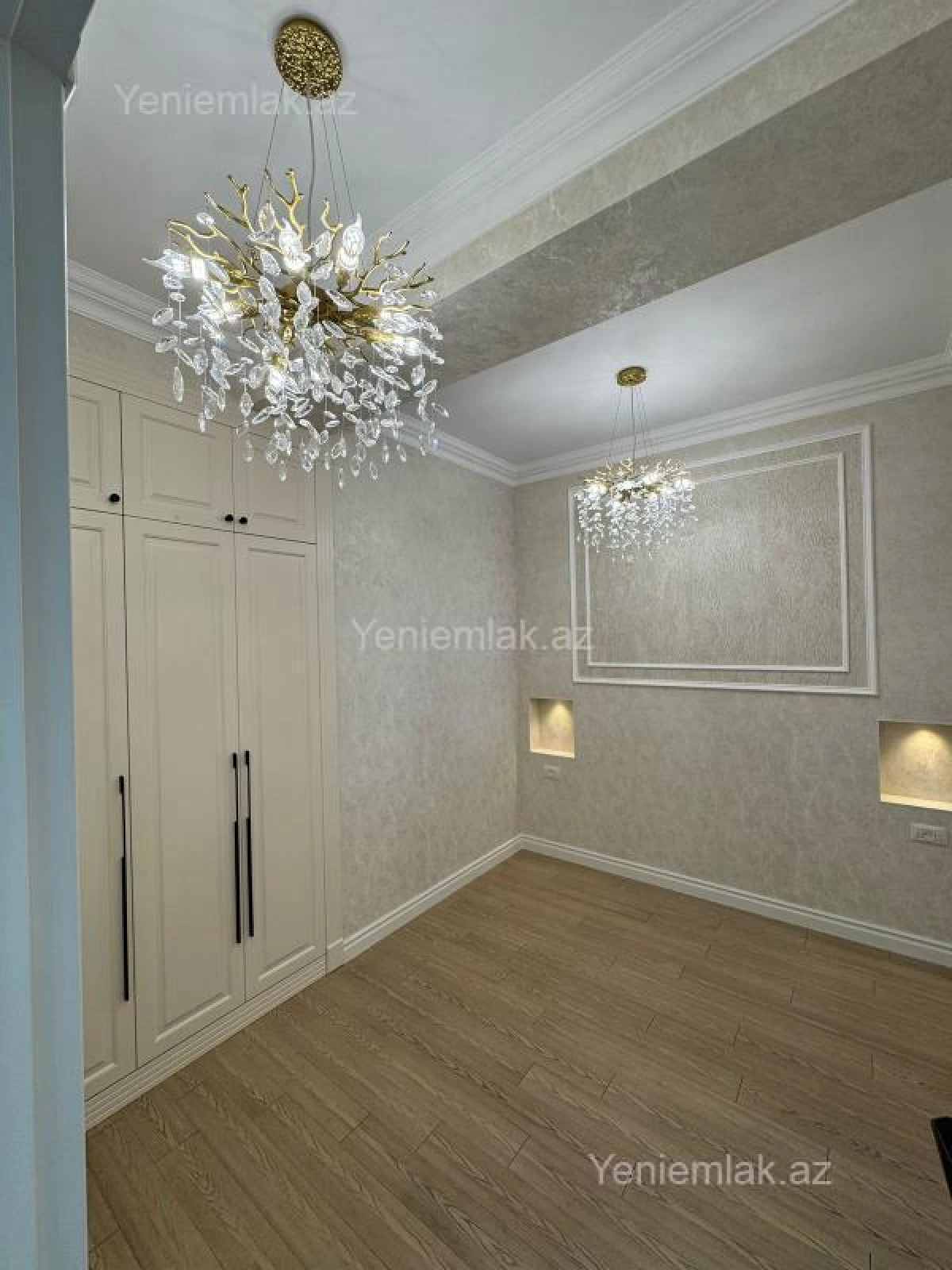 Satılır 3 otaqlı yeni tikili 95 m²
