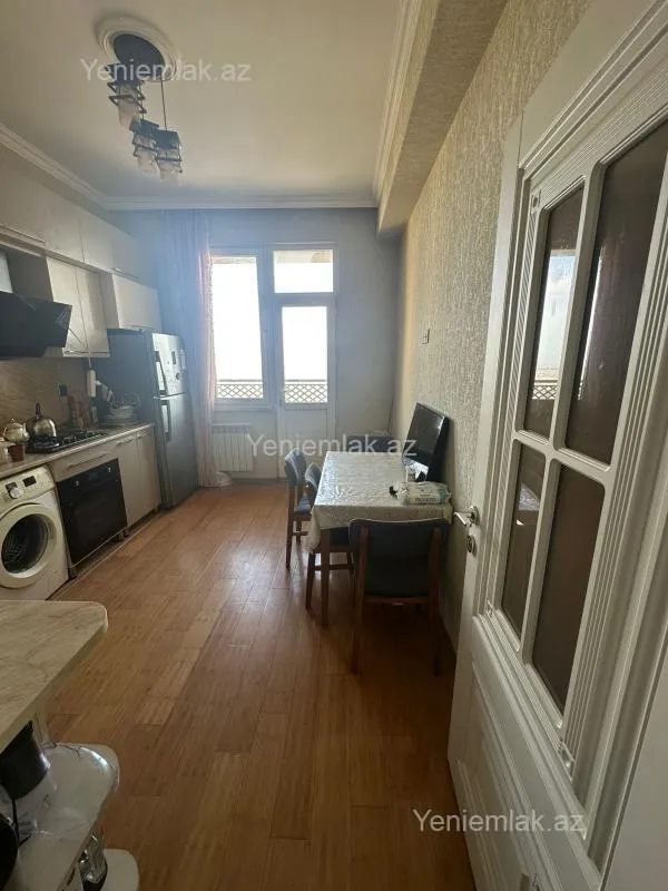 Satılır 3 otaqlı yeni tikili 95 m²