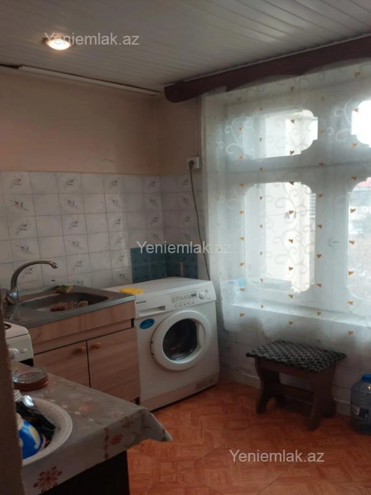 Satılır 1 otaqlı köhnə tikili 33 m²