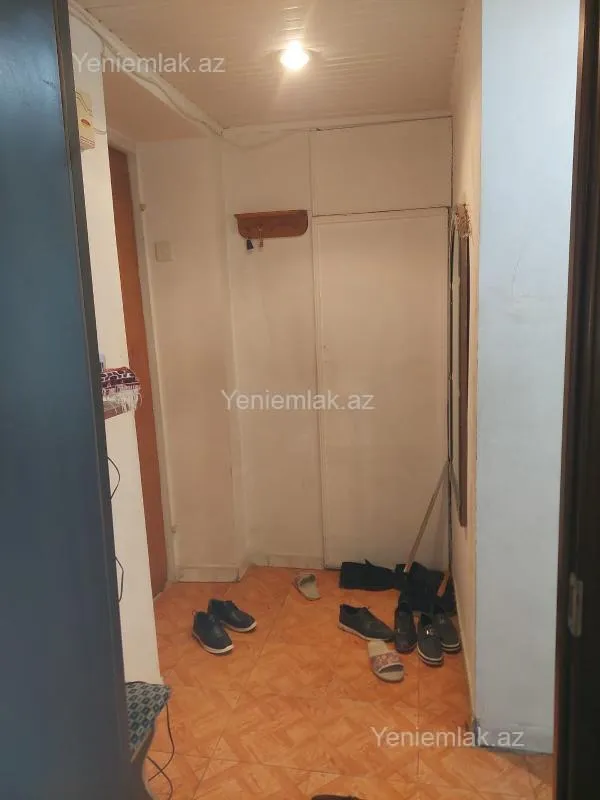 Satılır 1 otaqlı köhnə tikili 33 m²