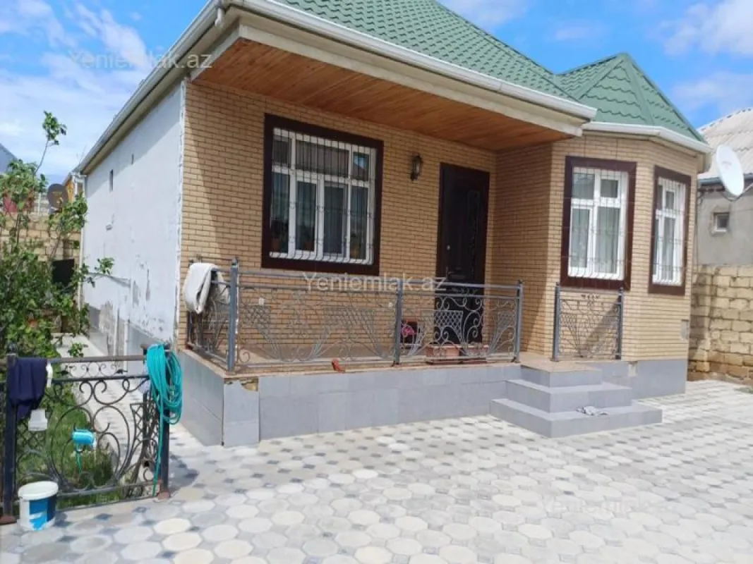 Satılır 4 otaqlı həyət evi 150 m²