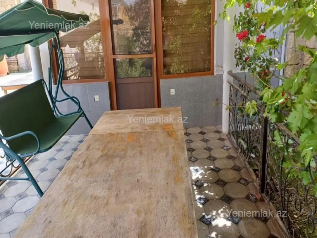 Satılır 4 otaqlı həyət evi 150 m²