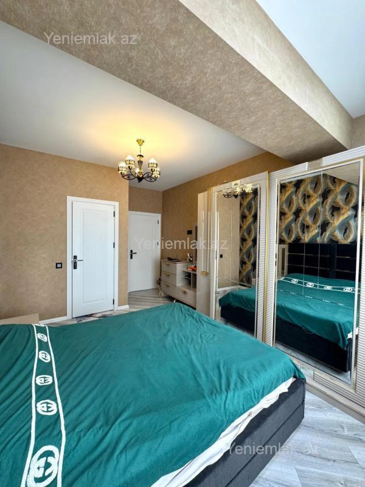 Satılır 4 otaqlı yeni tikili 128 m²