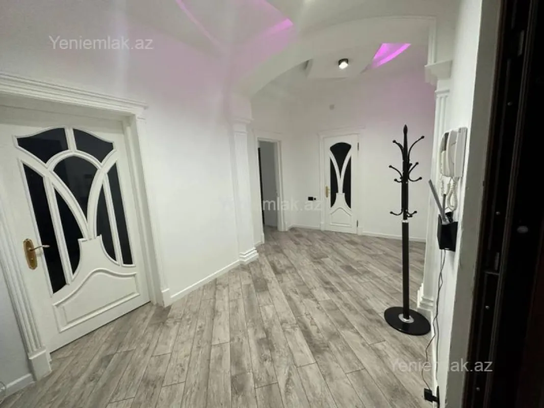 Satılır 2 otaqlı yeni tikili 80 m²