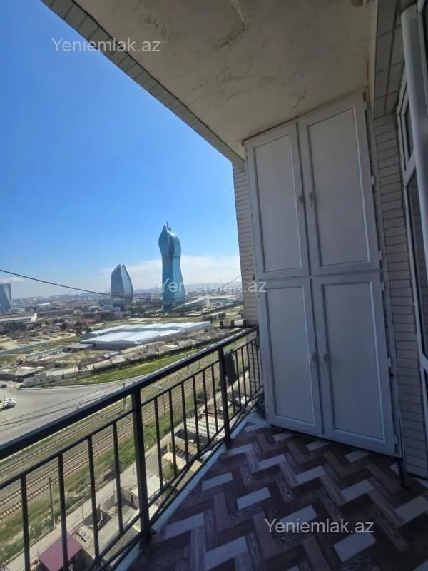 Satılır 3 otaqlı yeni tikili 130 m²