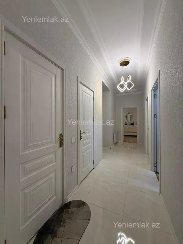 Satılır 3 otaqlı yeni tikili 92.5 m²