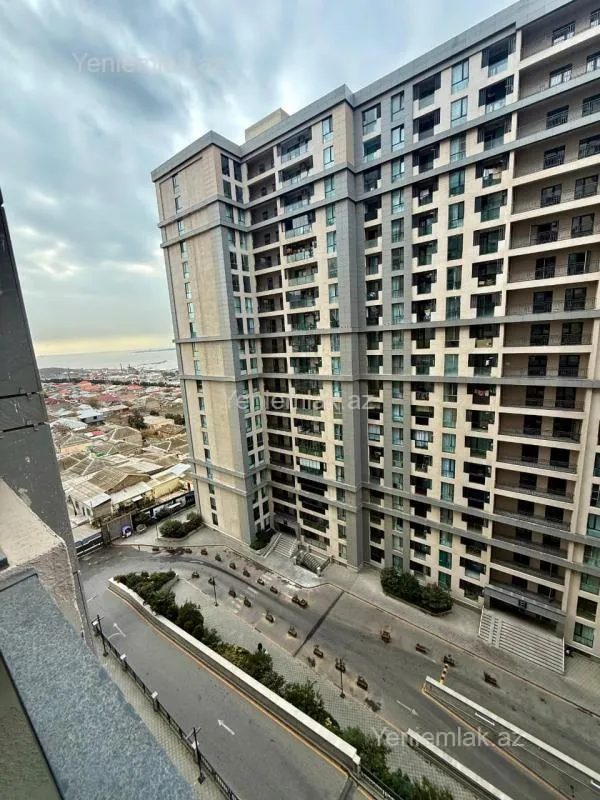 Satılır 2 otaqlı yeni tikili 82 m²