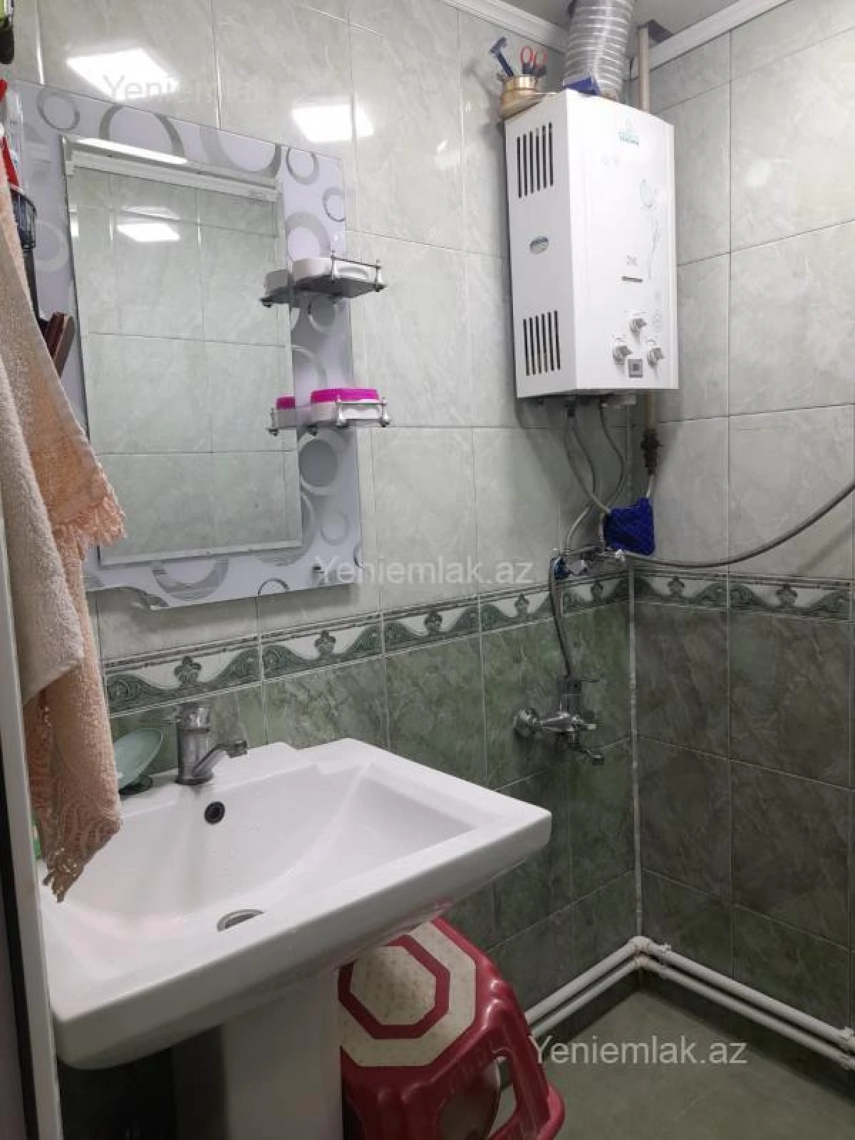 Satılır 2 otaqlı köhnə tikili 50 m²