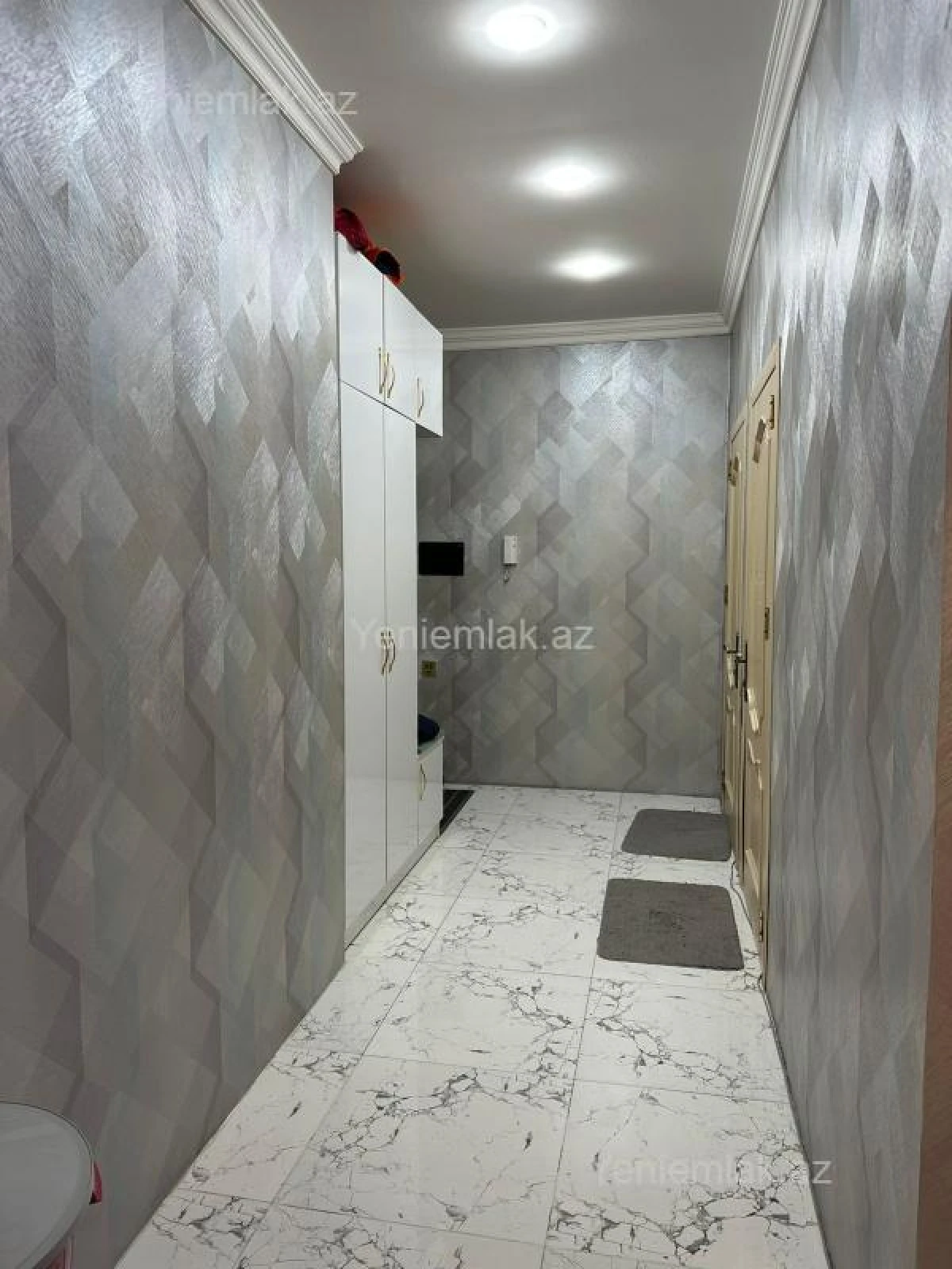 Satılır 4 otaqlı yeni tikili 140 m²