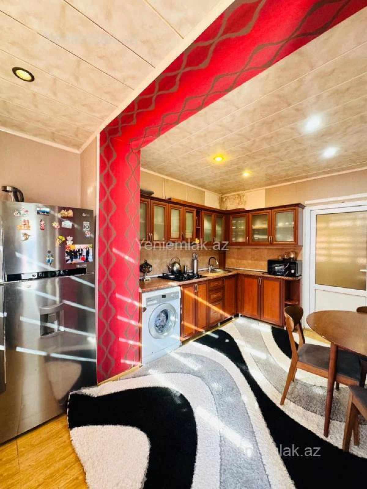 Satılır 2 otaqlı köhnə tikili 70 m²