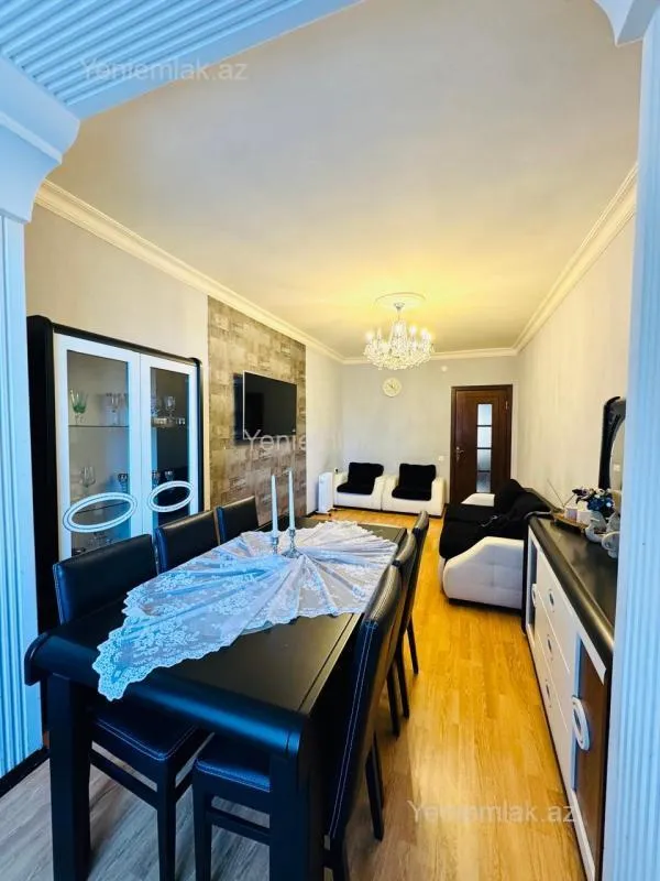 Satılır 2 otaqlı köhnə tikili 70 m²