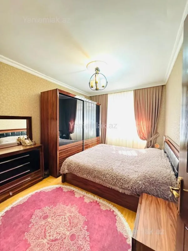 Satılır 2 otaqlı köhnə tikili 70 m²