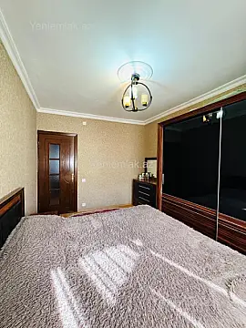Satılır 2 otaqlı köhnə tikili 70 m²