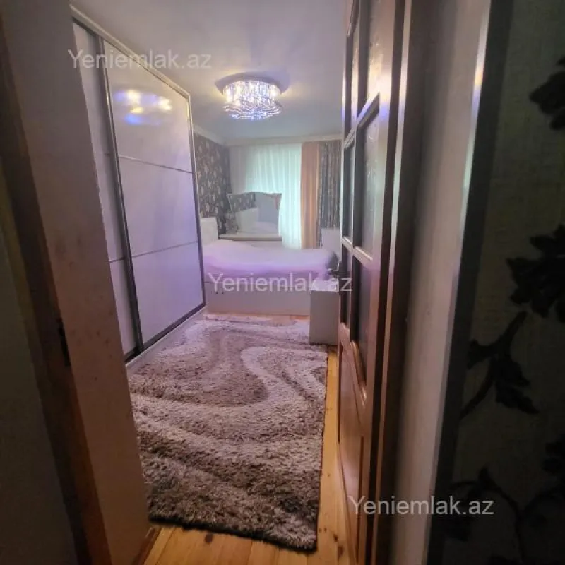 Satılır 2 otaqlı köhnə tikili 50 m²