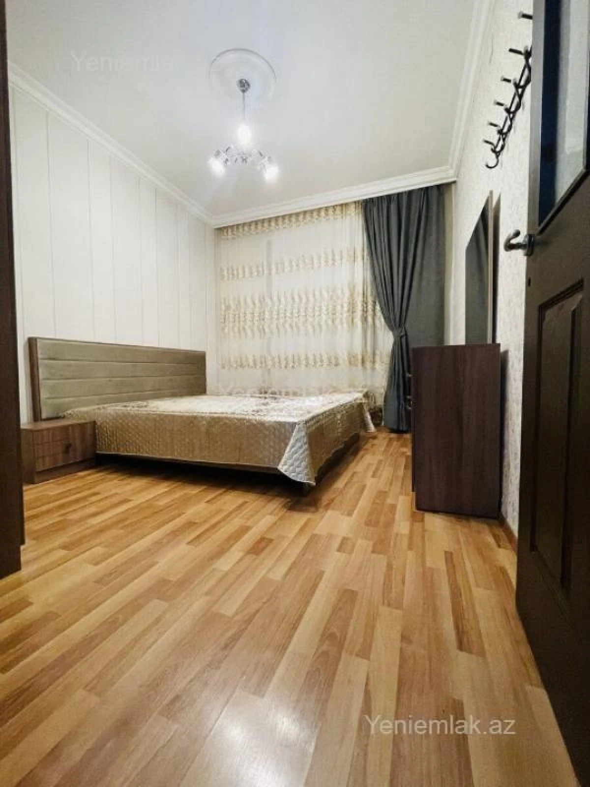Satılır 2 otaqlı köhnə tikili 60 m²