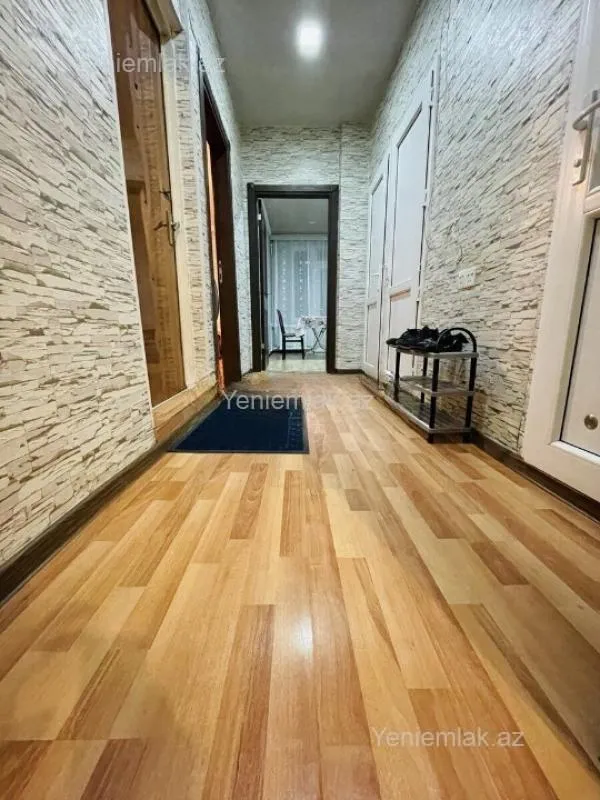 Satılır 2 otaqlı köhnə tikili 60 m²