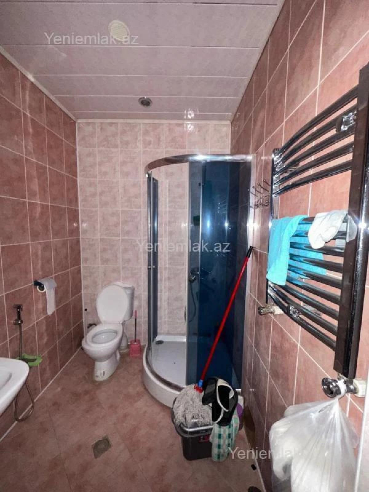 Satılır 9 otaqlı həyət evi 750 m²