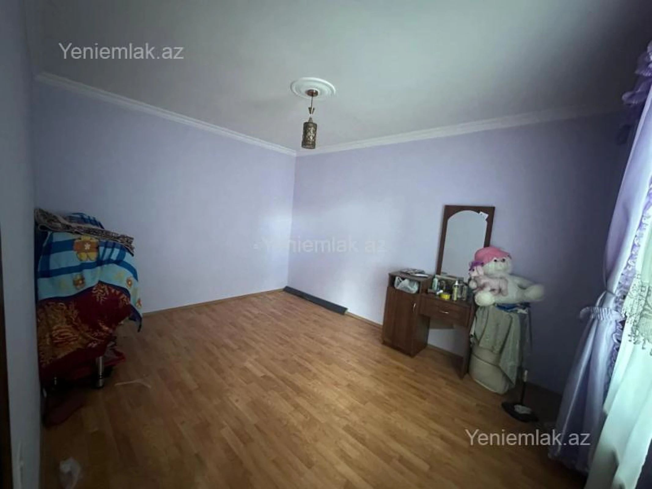 Satılır 9 otaqlı həyət evi 750 m²
