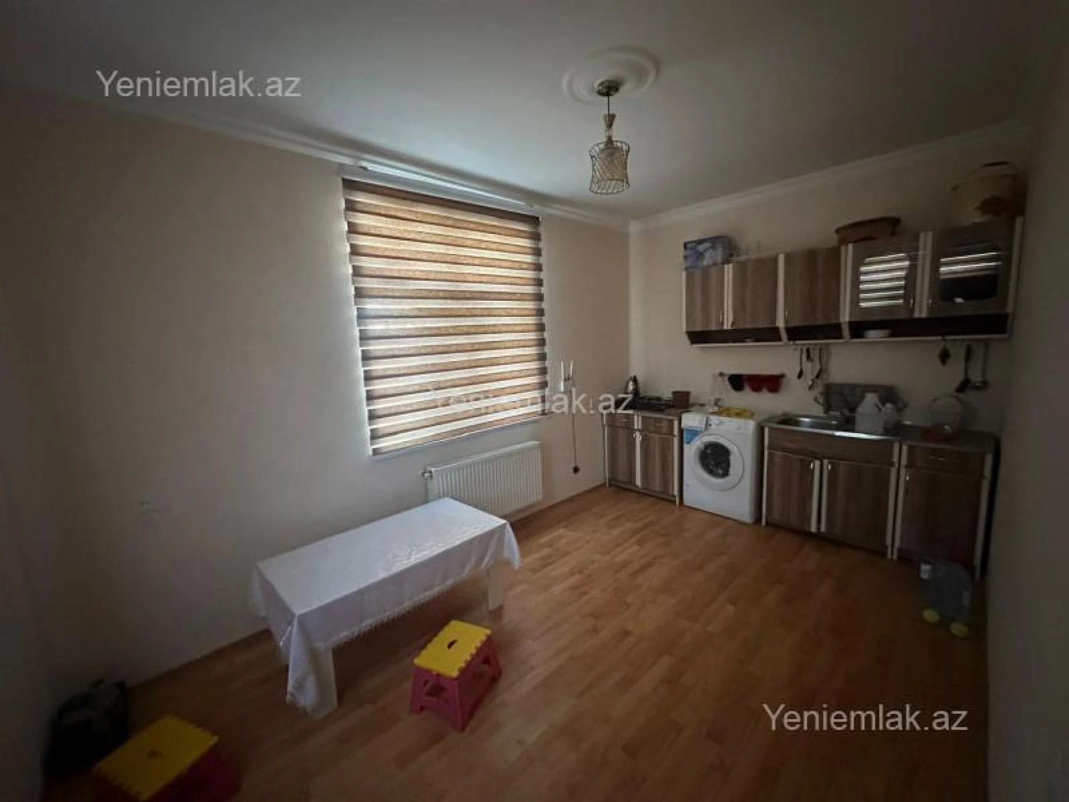 Satılır 9 otaqlı həyət evi 750 m²