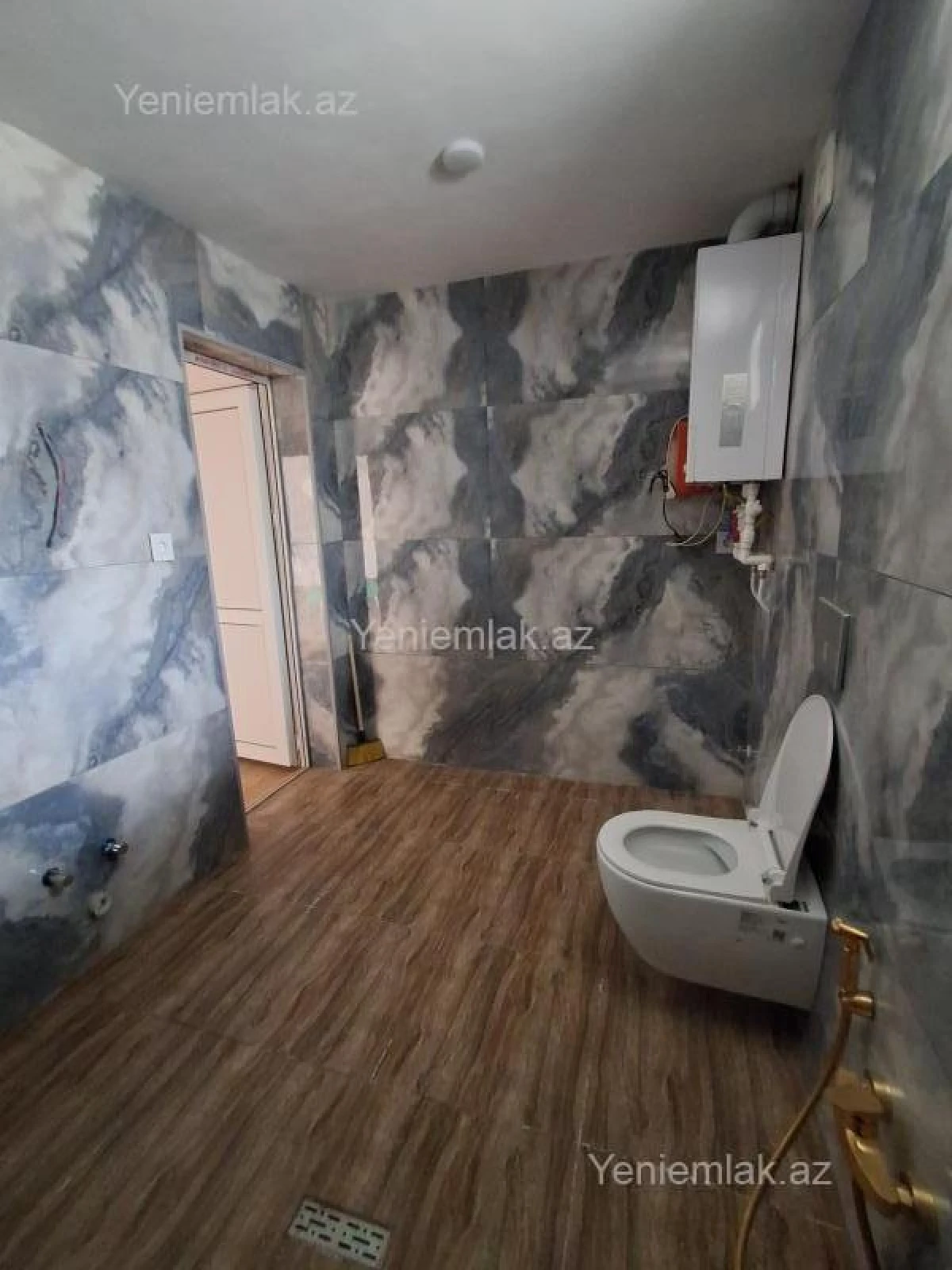 Satılır 4 otaqlı həyət evi 137 m²