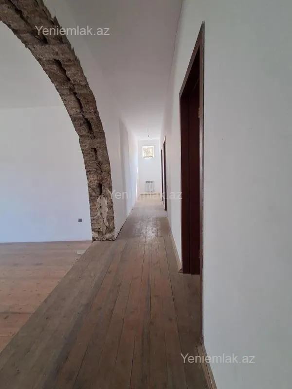 Satılır 4 otaqlı həyət evi 137 m²