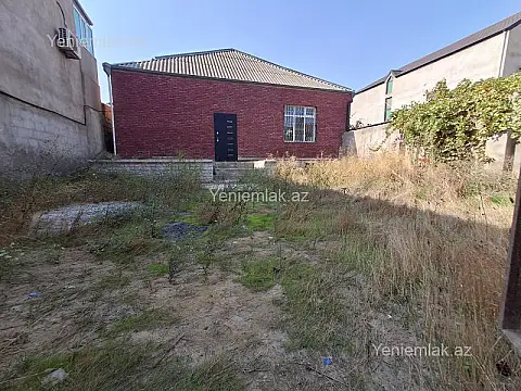 Satılır 4 otaqlı həyət evi 137 m²